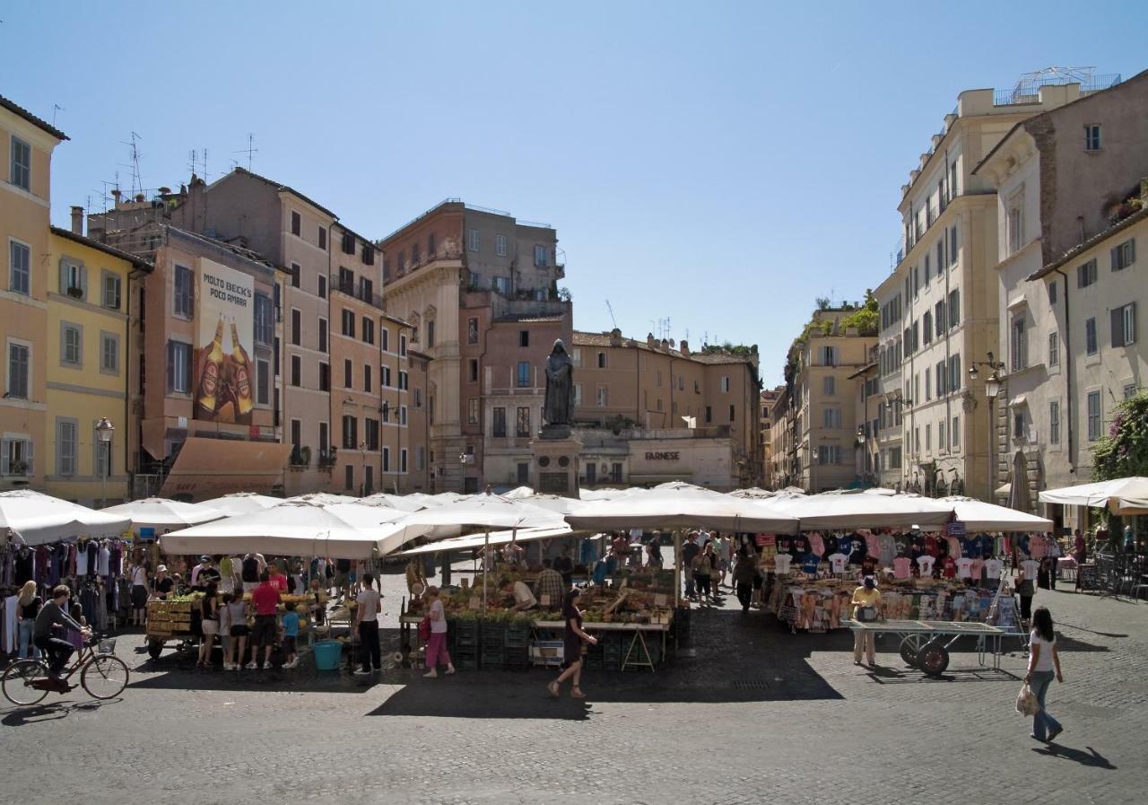 Appartamentino Campo Dei Fiori Rome Bagian luar foto